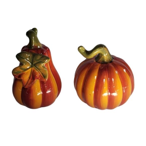 Pumpkin Salt & Pepper Set - Picture 1 of 8